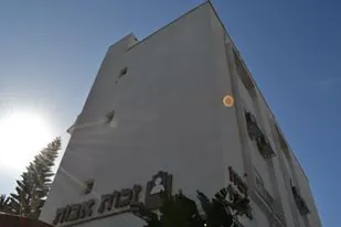 בניין זכות אבות בנהריה